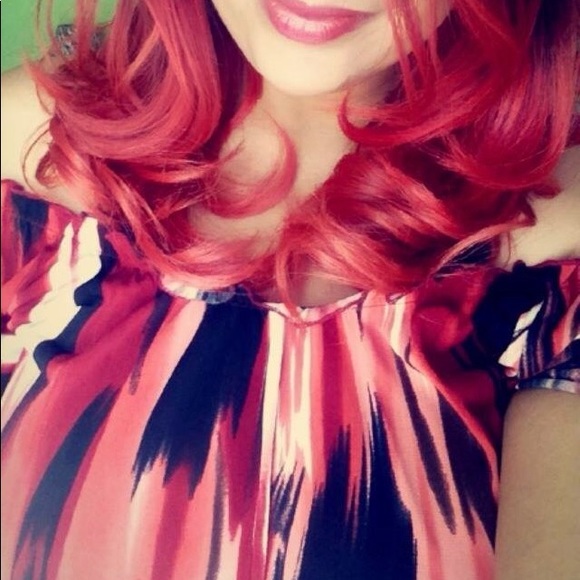 Red blouse - Picture 3 of 3